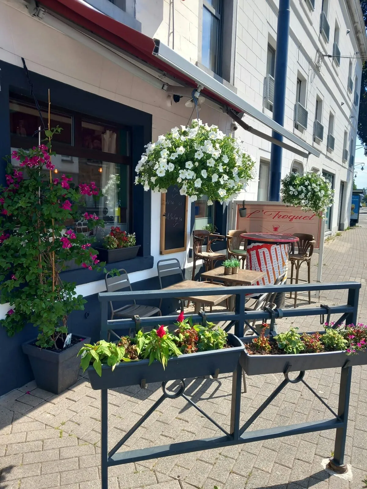 La terrasse au soleil